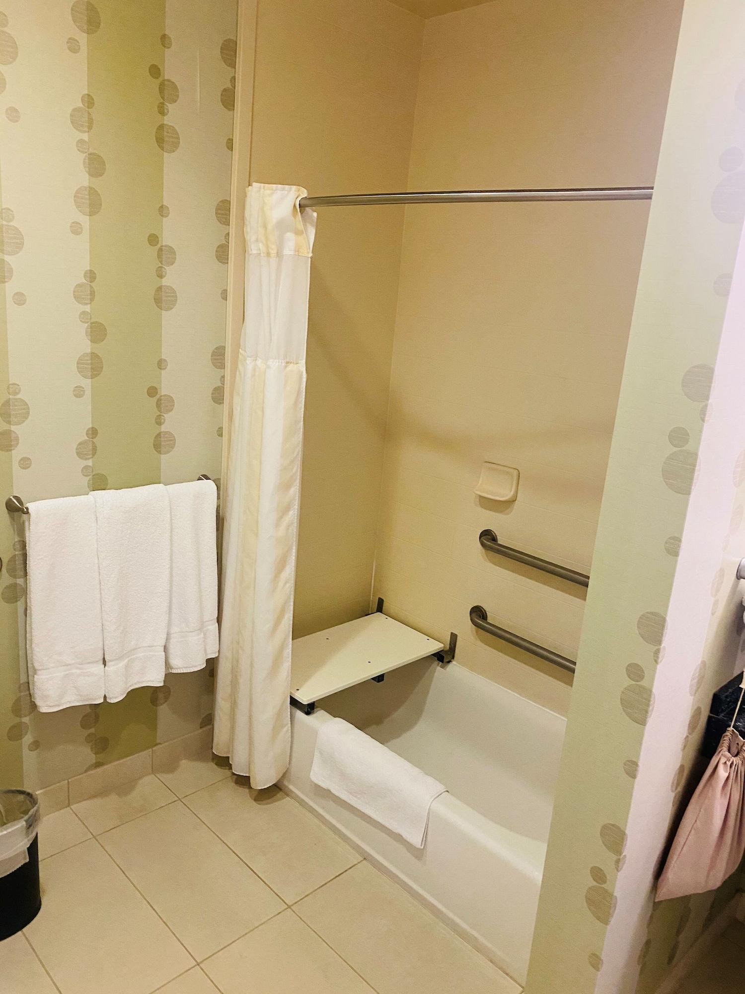 רואנוק Hilton Garden Inn Ft Worth Alliance Airport מראה חיצוני תמונה