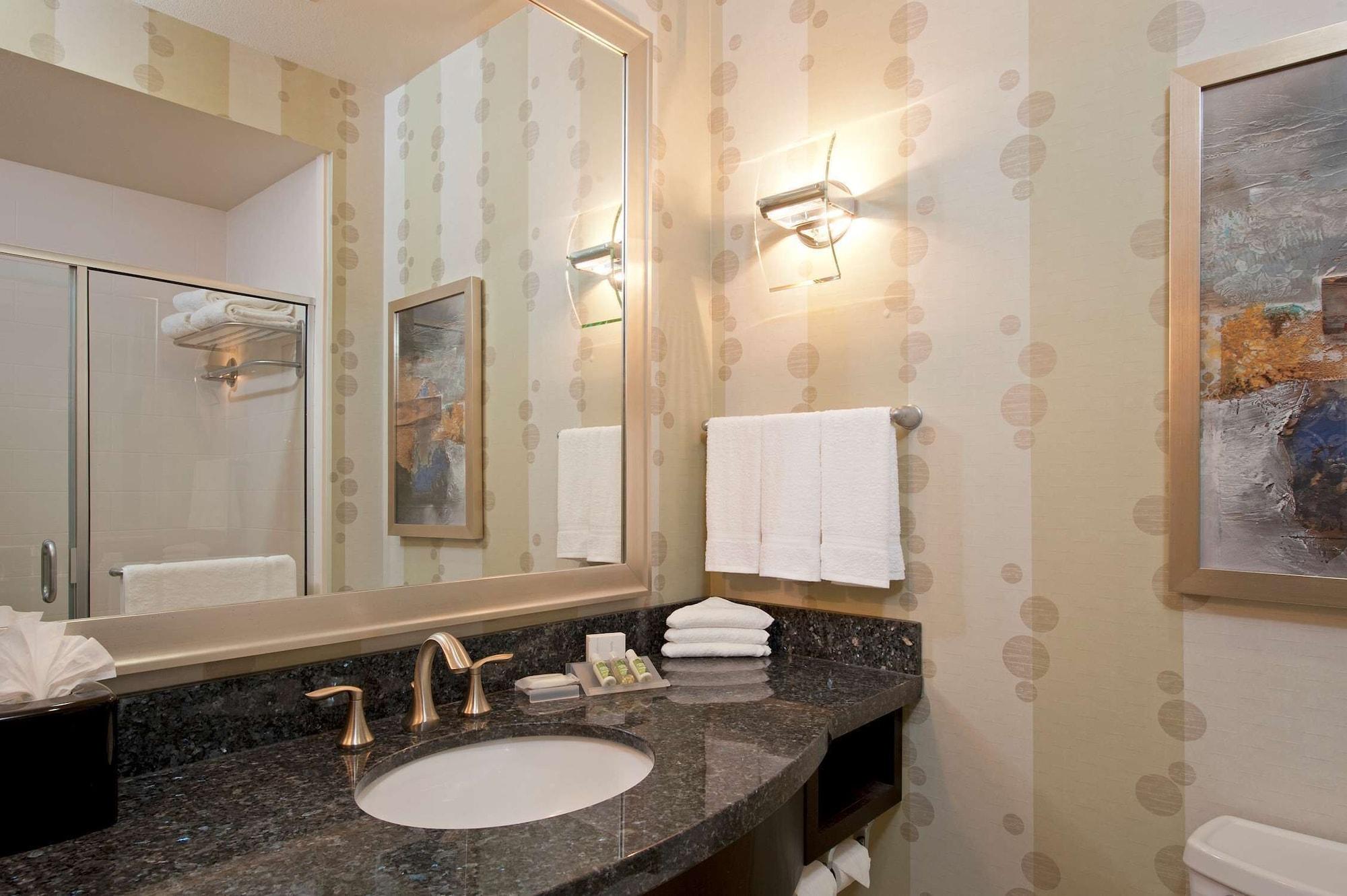 רואנוק Hilton Garden Inn Ft Worth Alliance Airport מראה חיצוני תמונה